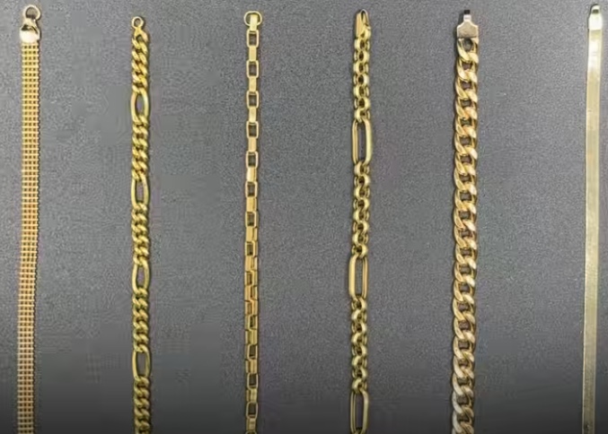 مونا گلد (میراب) در برج ماندگار