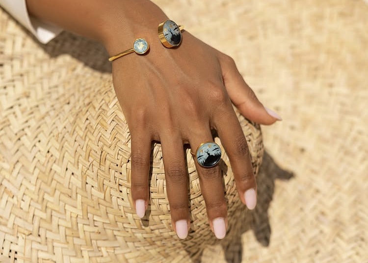 دانژه (تنها) در برج ماندگار